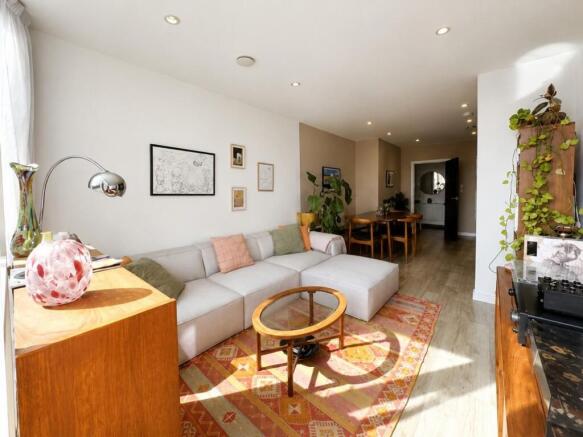 Living room 1a.jpg