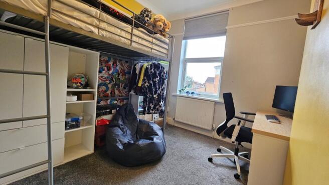 3 bed Terraced to rent Image 9