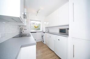 6, 124 Southgate Court, Downham Road, London N1 3JR