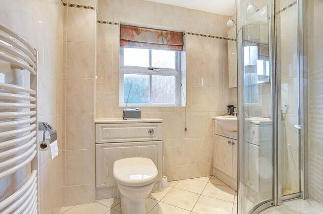 EN SUITE