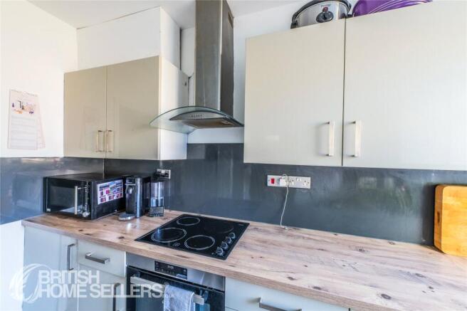 2 bed Terraced for sale Image 6
