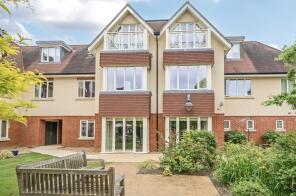72, Oakleigh Square, Hammond Way, Yateley GU46 7AG