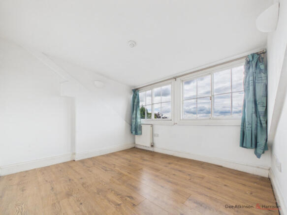 6 bed Town House for sale Image 12