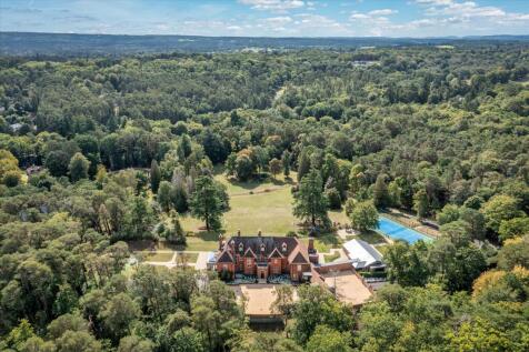 Frensham Vale, Lower Bourne, Farnham, Surrey, GU10