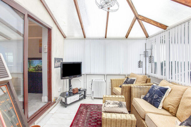 3 bed Semi-Detached for sale Image 12