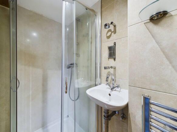 3 bed Not Specified to rent Image 11