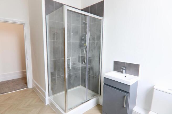 2 bed Flat to rent Image 4