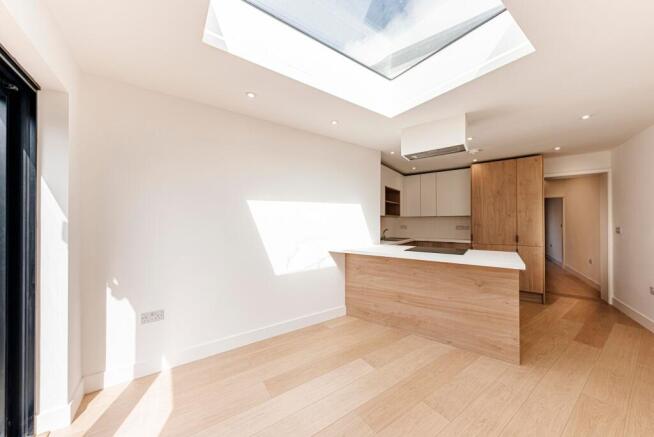 Kitchen/Dining Room (1)