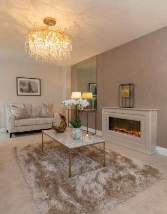 5 bed Detached for sale Image 12