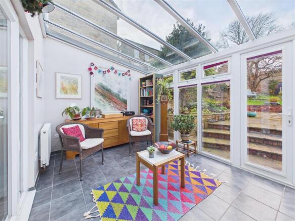 3 bed Semi-Detached for sale Image 8