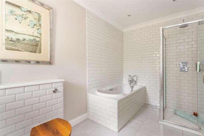 En-suite Bath/Shower Room