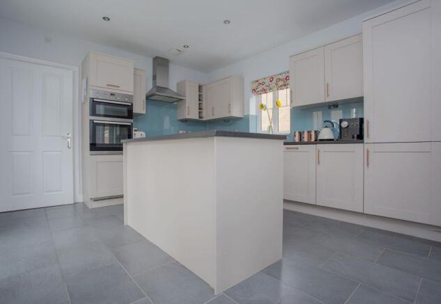 Kitchen/Breakfast Room