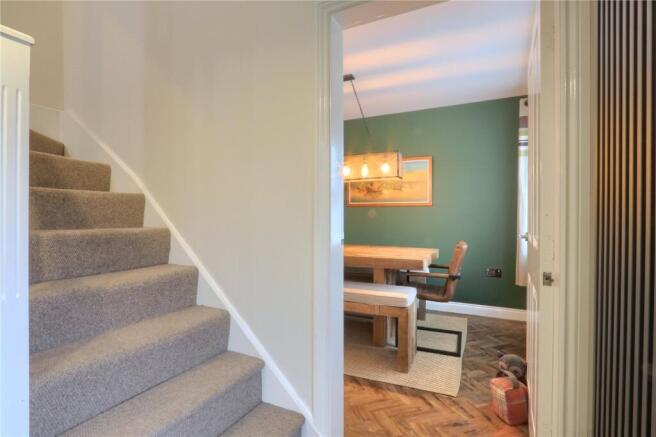 5 bed Detached for sale Image 11