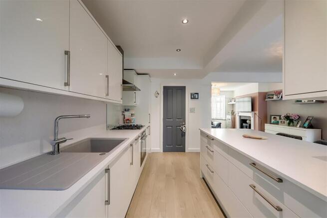 Clarendon Road, Worthing photo 4