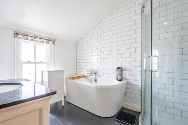 4 bed Terraced for sale Image 7