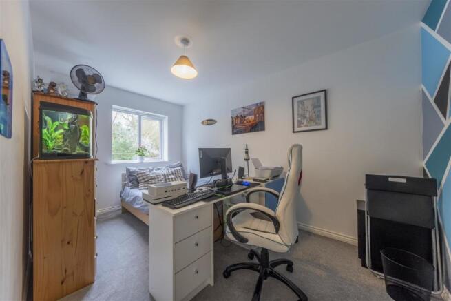 9 Saner Drive-021.JPG