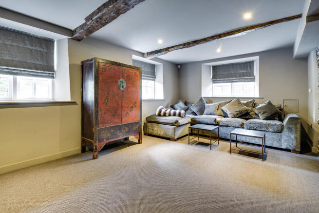 T.V /Games Room	