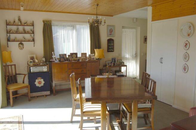 ANNEXE LOUNGE...