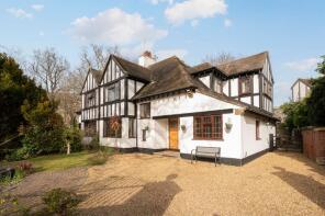 1, Ashley Park Crescent, Walton-on-thames KT12 1EX