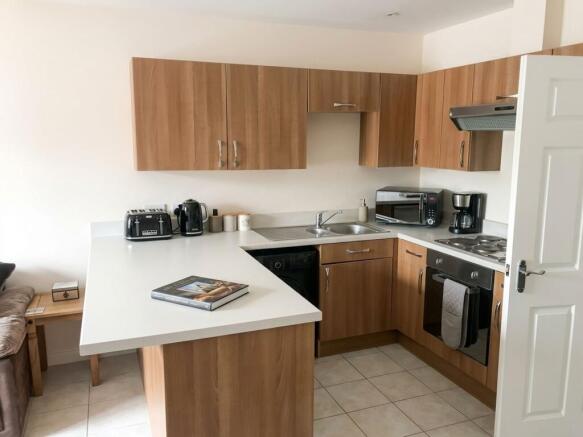 2 bed Flat to rent Image 4