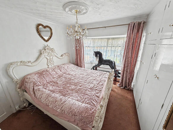 3 bed Semi-Detached for sale Image 7
