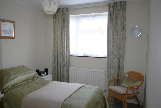 Bed b