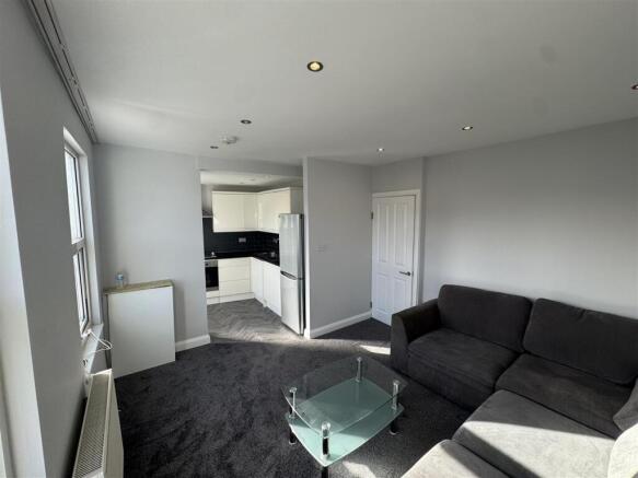 Lounge/Kitchen