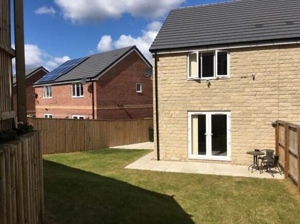 3 bed Semi-Detached to rent Image 9