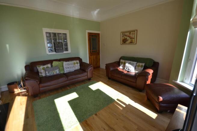 SITTING ROOM