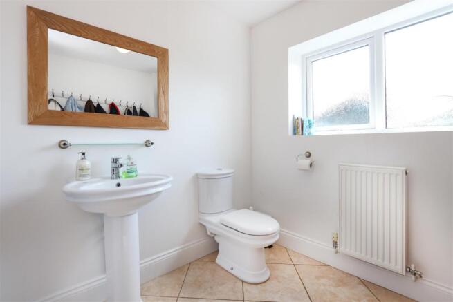 Toilet.jpg