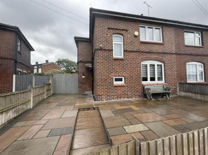 Yew Crescent, Greenacres, Oldham