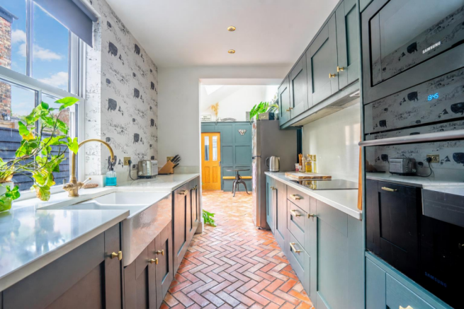 3 bed Terraced for sale Image 4