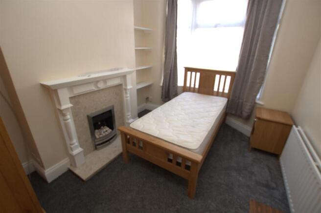 3 bed House to rent Image 6