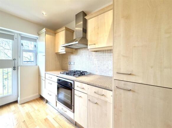 Kitchen 3.JPG