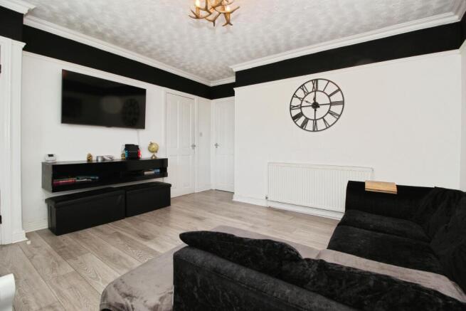 3 bed Terraced for sale Image 7