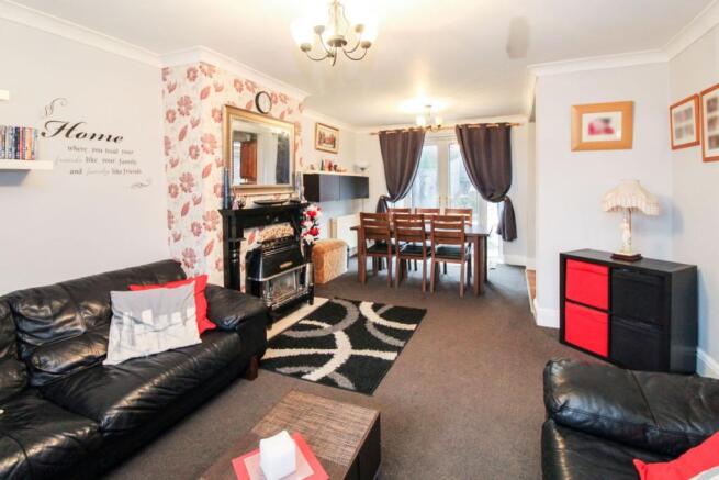 Lounge/Dining Room