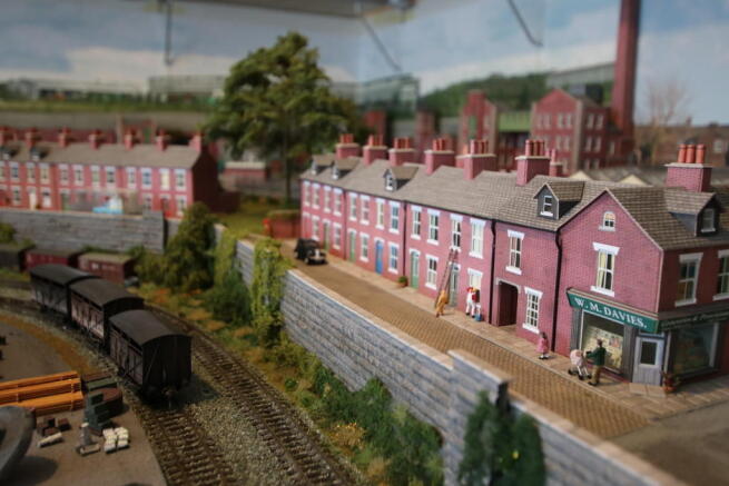 Train Set