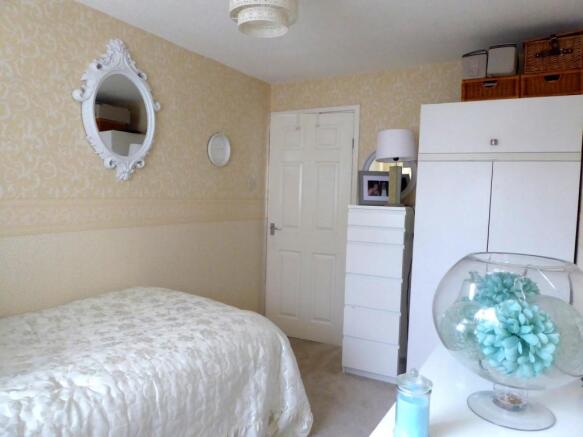 BEDROOM 2