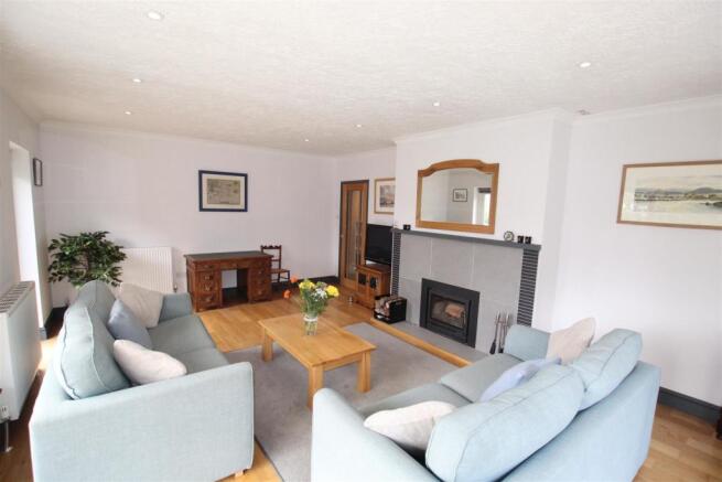 Spacious Lounge