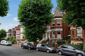 Flat D, 125, Mount View Road, Hornsey, London N4 4JH