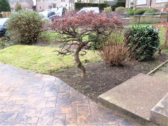 FRONT GARDEN