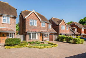 Fernden, Farthings Walk, Farthings Hill, Horsham RH12 1WR
