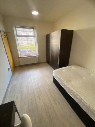 1 bed Terraced to rent Image 6