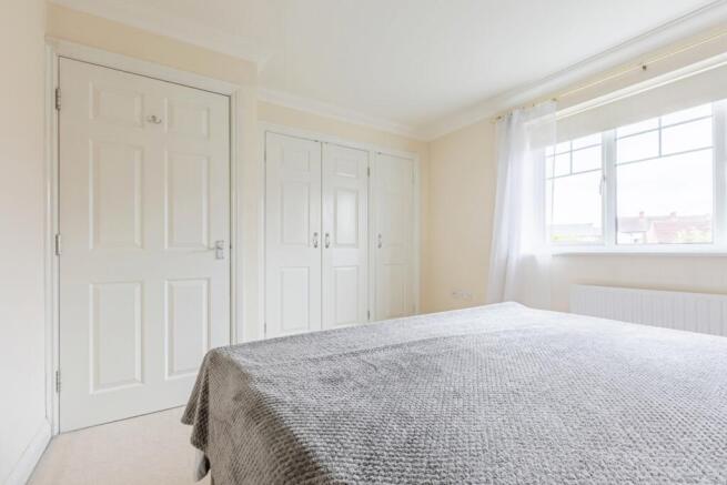 2 bed Flat for sale Image 8