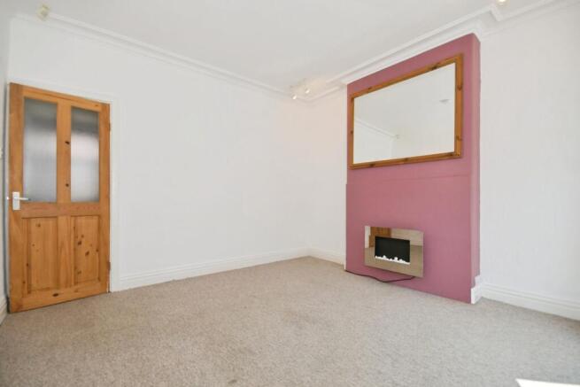 3 bed Terraced for sale Image 10