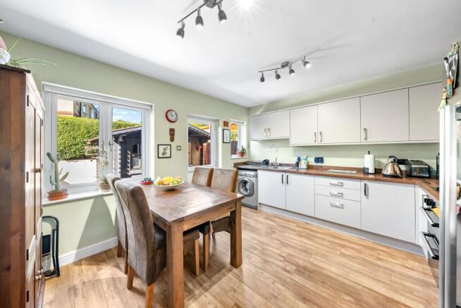 3 bed Terraced for sale Image 4