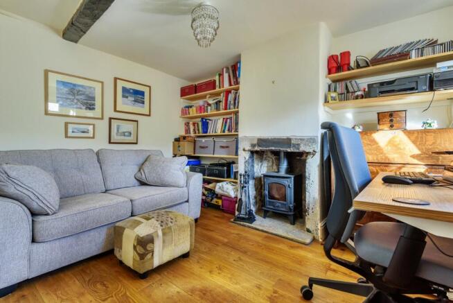 3 bed Semi-Detached for sale Image 12