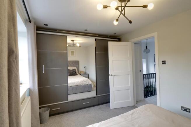 Bed 1 b