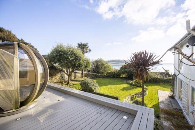 DECKING