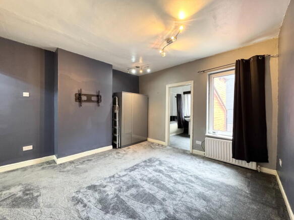 2 bed Terraced for sale Image 9